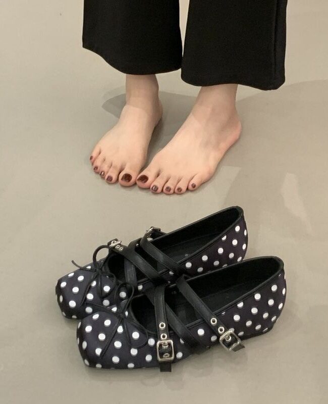 The Apolline Flat Retro Polka Dot Mary Jane Shoes Detail – La Rose Couture Shoes & Footwear