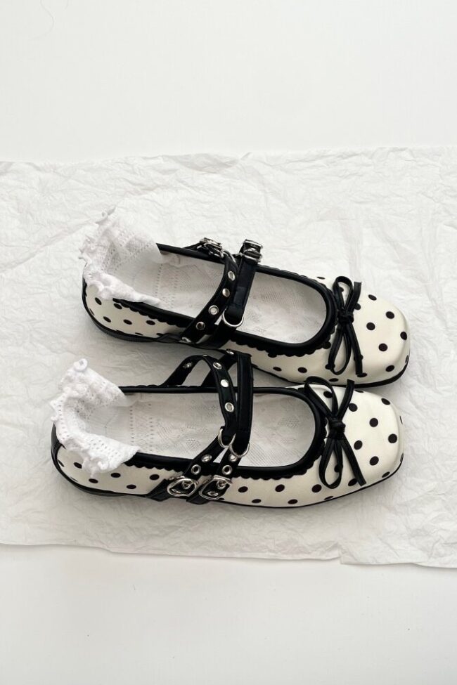 The Leonie Bow Decor Mary Jane Shoes Detail – La Rose Couture Shoes & Footwear