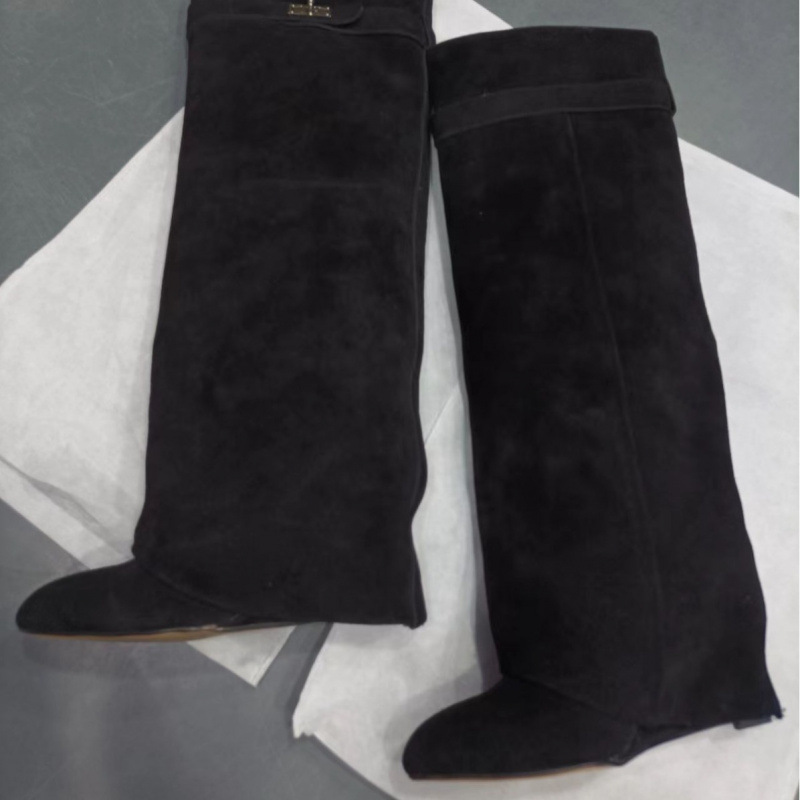 Shark Buckle Mid-Length Boots - Image 4