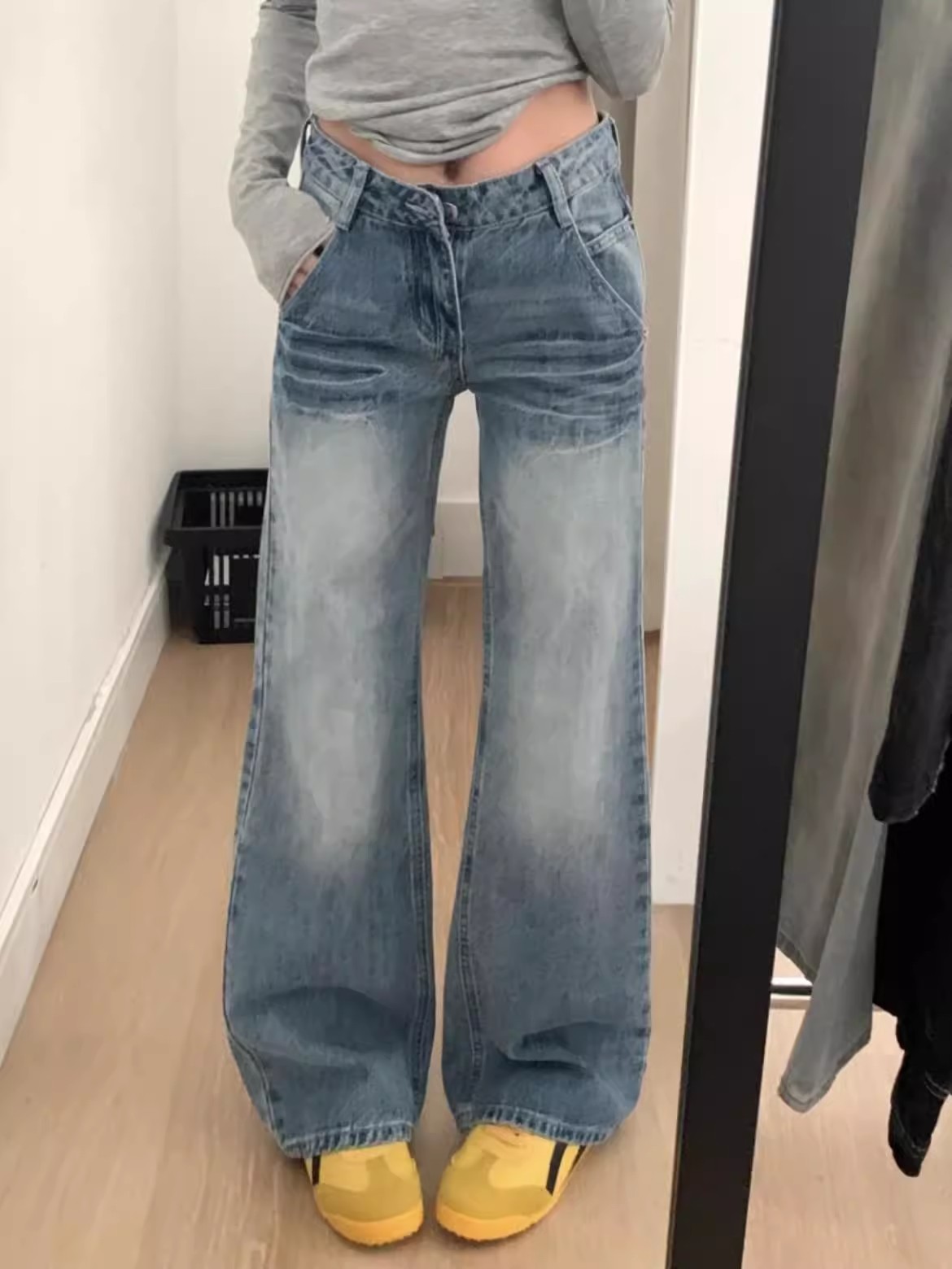 American Retro Light Blue Flared Jeans for Women High Waist Slimming Wide Leg Pants - Image 5