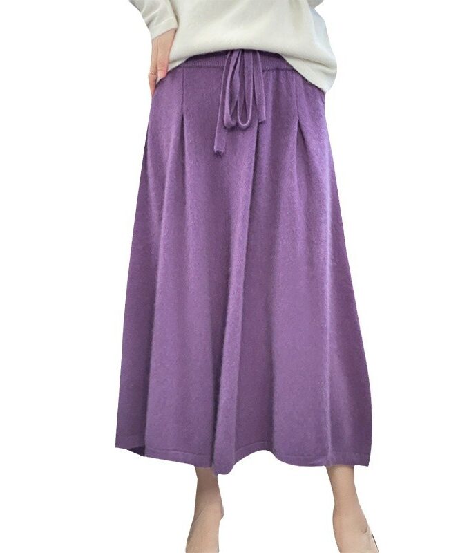 The Faustine Wool Skirt Detail – La Rose Couture Trousers & Skirts