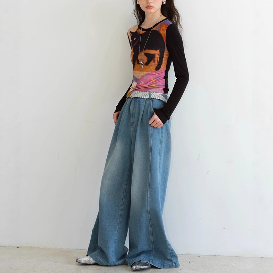 Women's Printed Slim-Fit Long Sleeve T-Shirt - Image 3