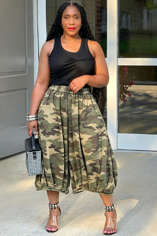The Victoire Camouflage Wide Leg Cropped Pants – La Rose Couture Trousers & Skirts