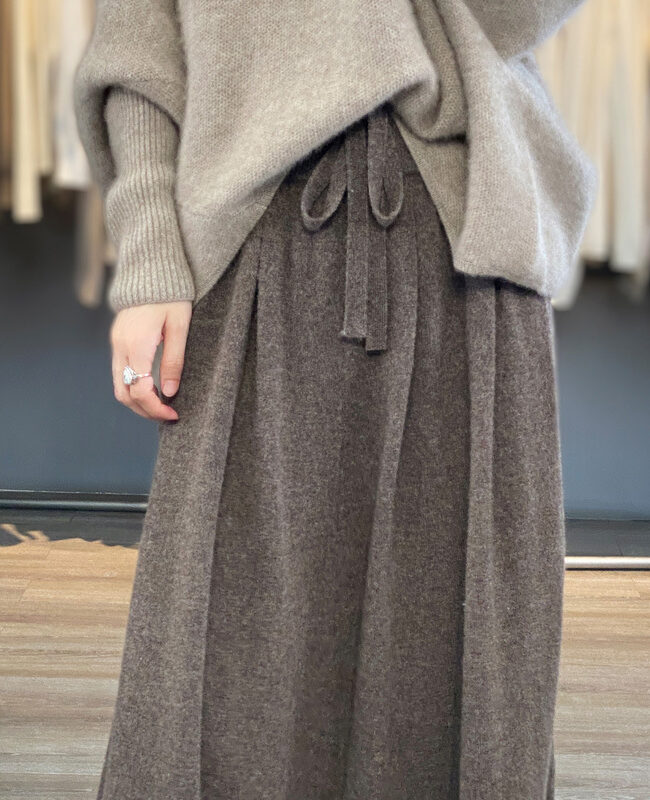 The Faustine Wool Skirt – La Rose Couture Trousers & Skirts