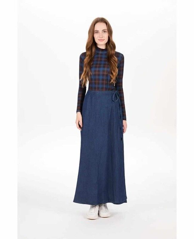 The Chloe Denim Apron Dress Detail – La Rose Couture Trousers & Skirts