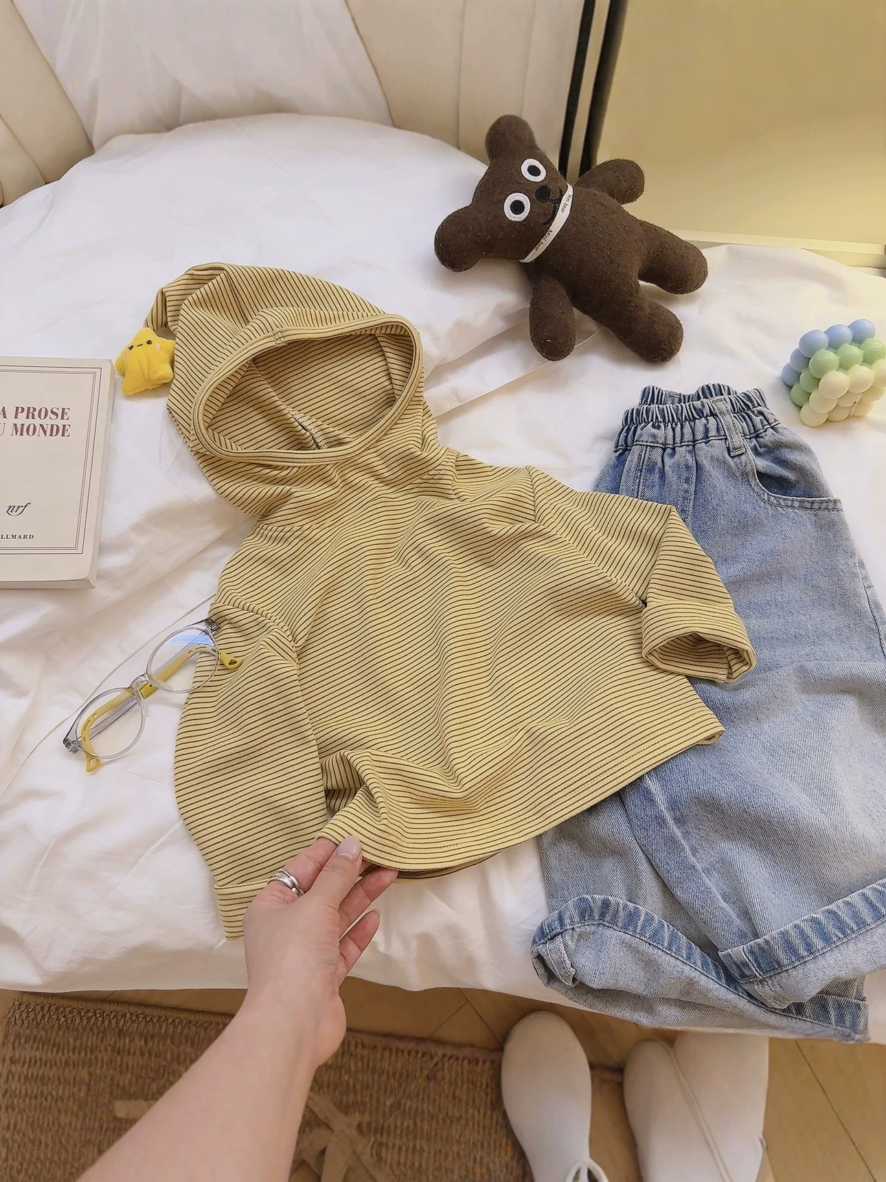 Hooded sweatshirt - Image 2