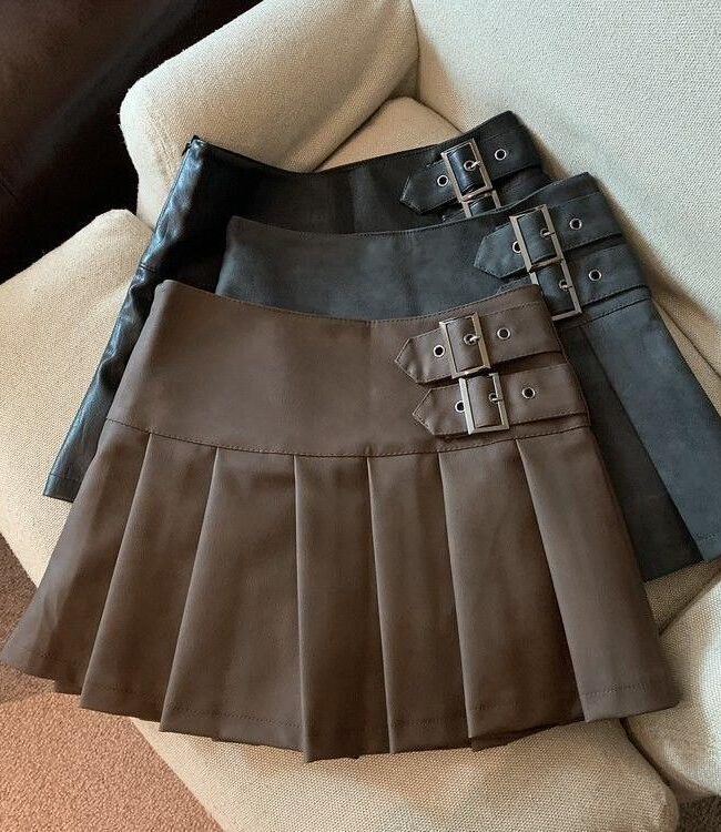 The Nina High Waist Pleated Pu Skirt Detail – La Rose Couture Trousers & Skirts