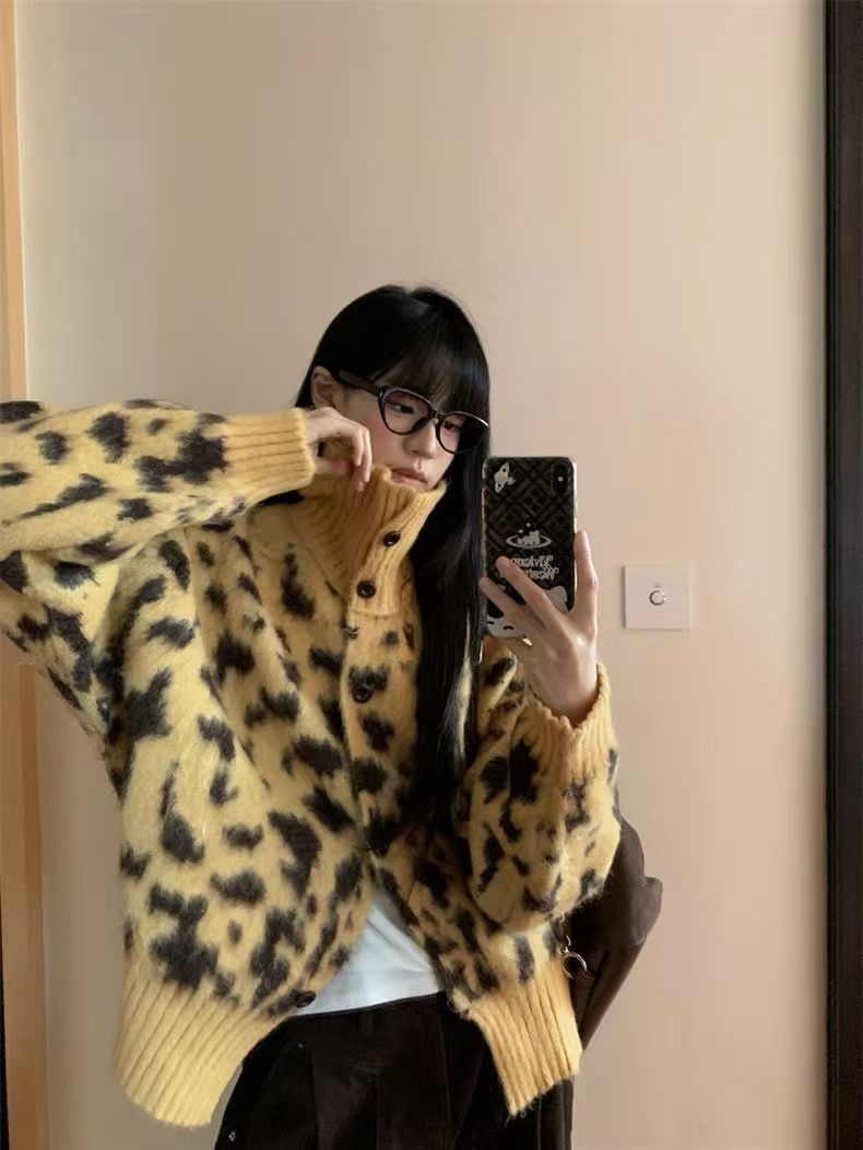 Retro Leopard Print Knit Cardigan - Image 3