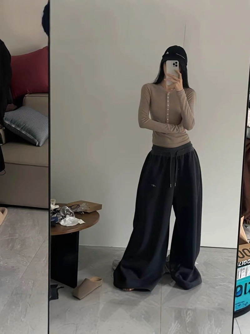 Women's Casual Retro Wide Leg Loose Hip Hop Streetwear Trousers - Image 4