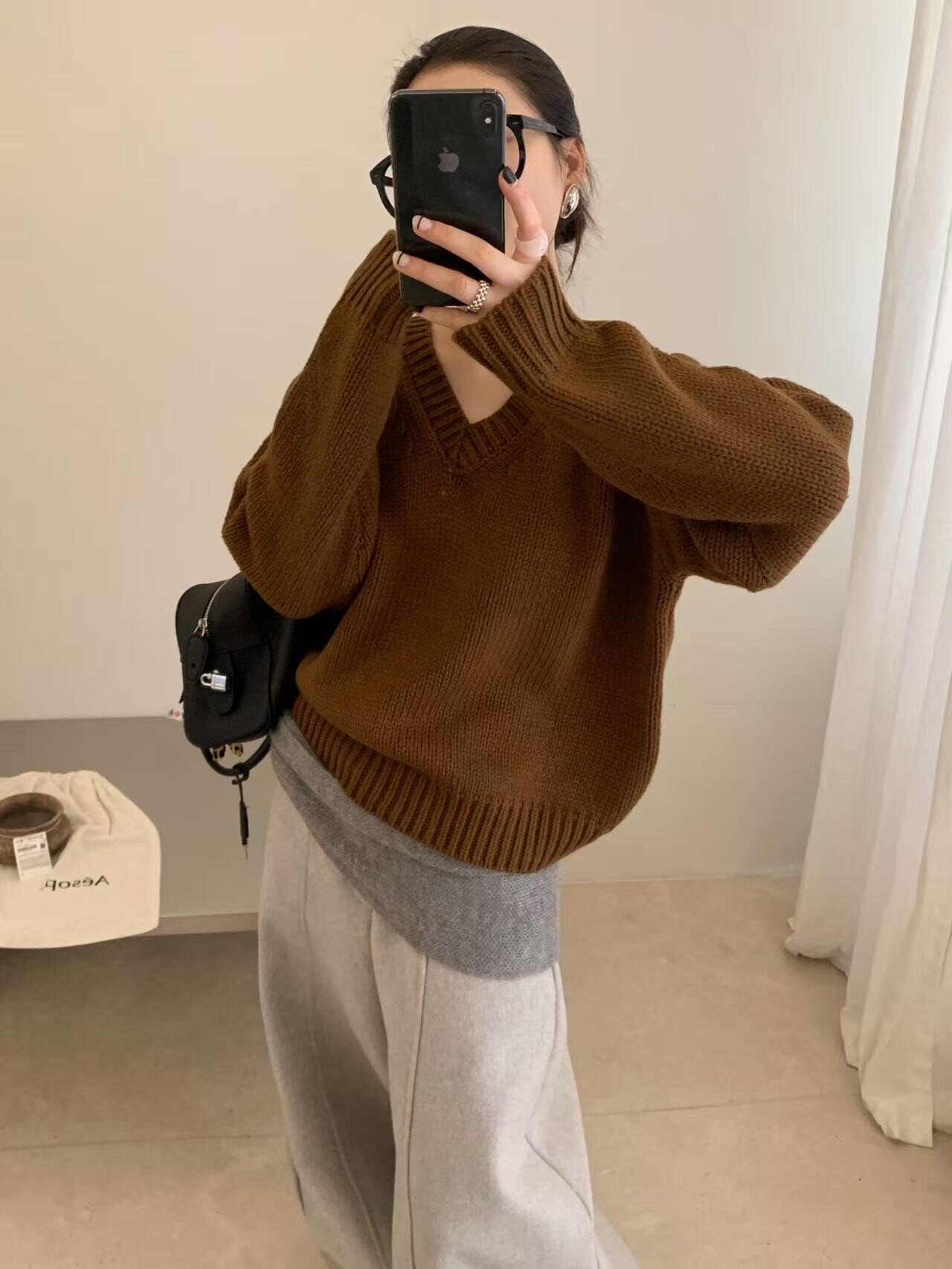 Women's Vintage Twist V-Neck Knit Sweater - Image 4