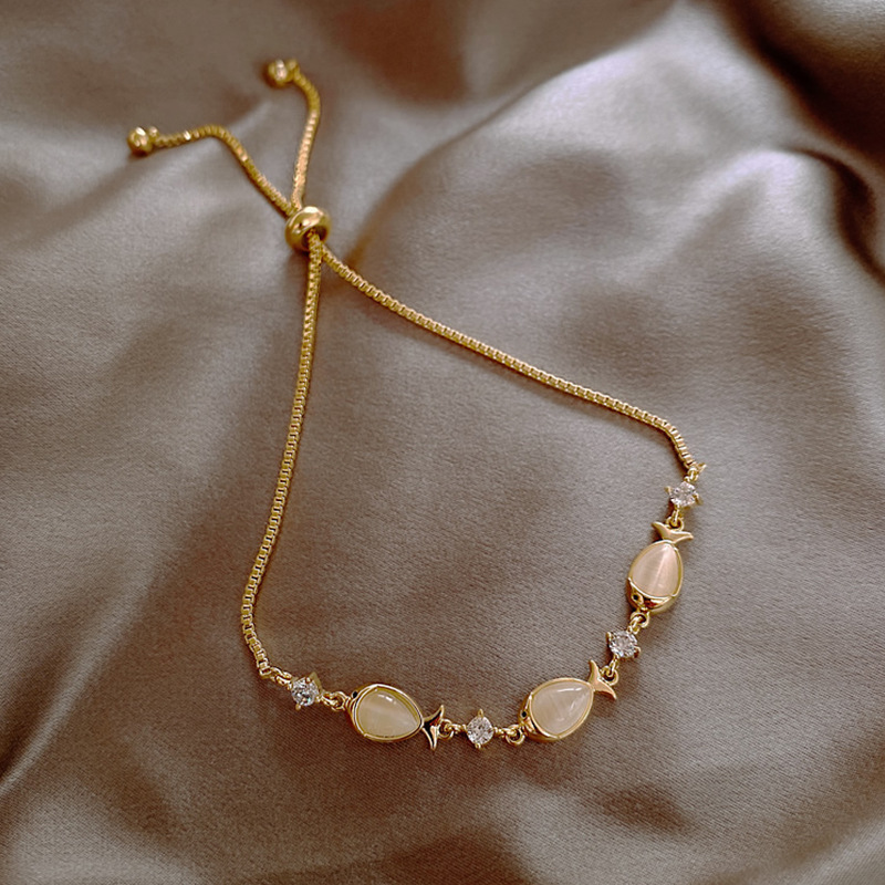 Adjustable Cat's Eye Rhinestone Bracelet with Moon Star Zircon Geometric Design - Image 2