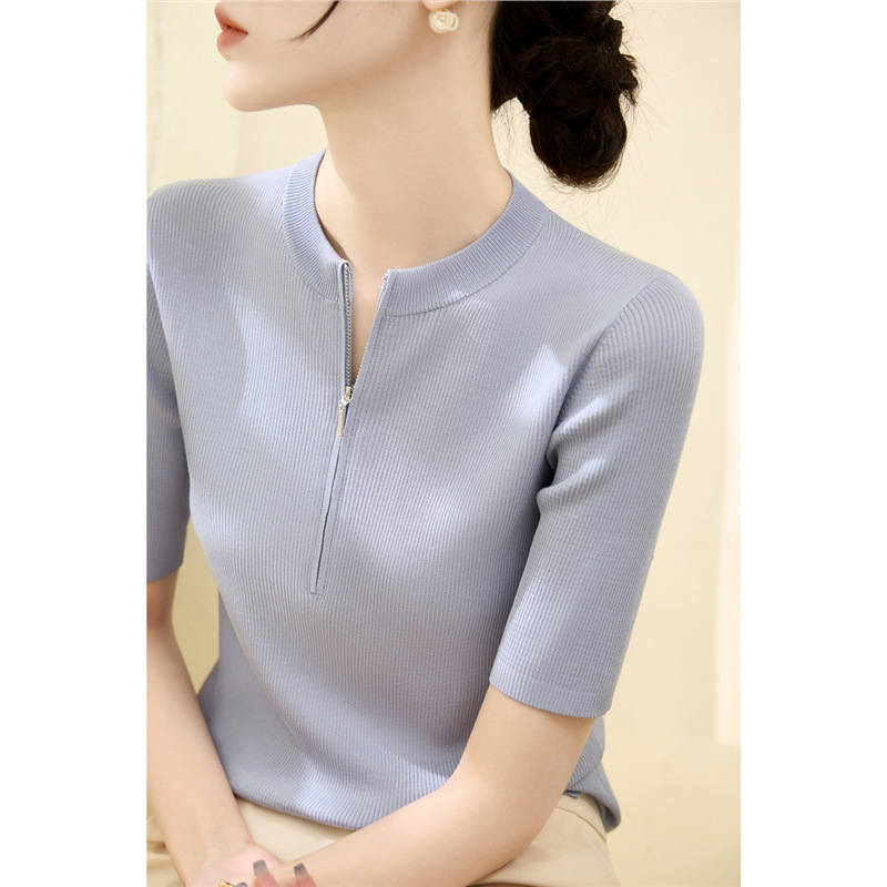 Women's short-sleeved knitted blouse - Image 4