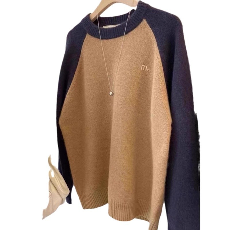 Women's Contrast Sleeve Raccoon Velvet Pullover Sweater - Image 3
