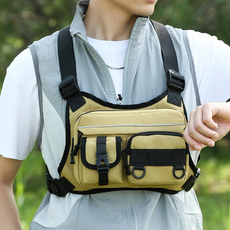 Men's large-capacity portable chest vest bag - Image 2