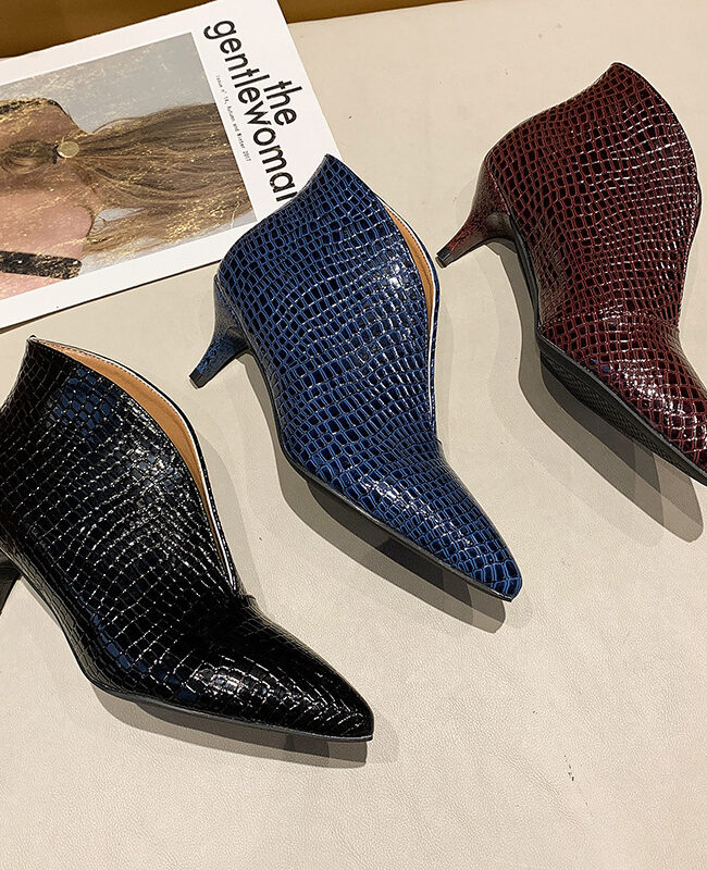 The Capucine Pointed Toe Patent Leather Short Boots Detail – La Rose Couture Shoes & Footwear