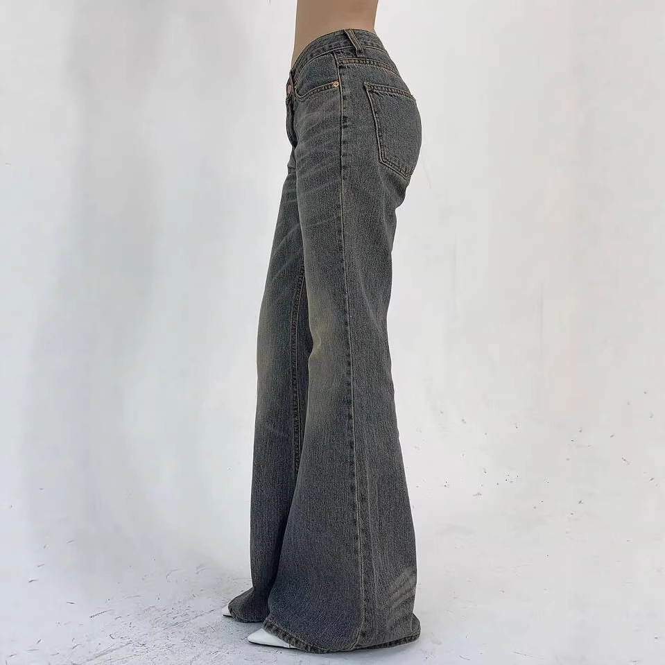 Women's high-waisted flared jeans - Image 4