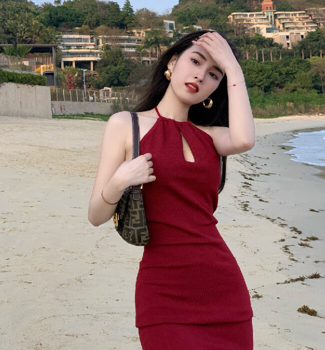 The Clothilde Halter Neck Slim Fit Dress – La Rose Couture Dresses & Gowns