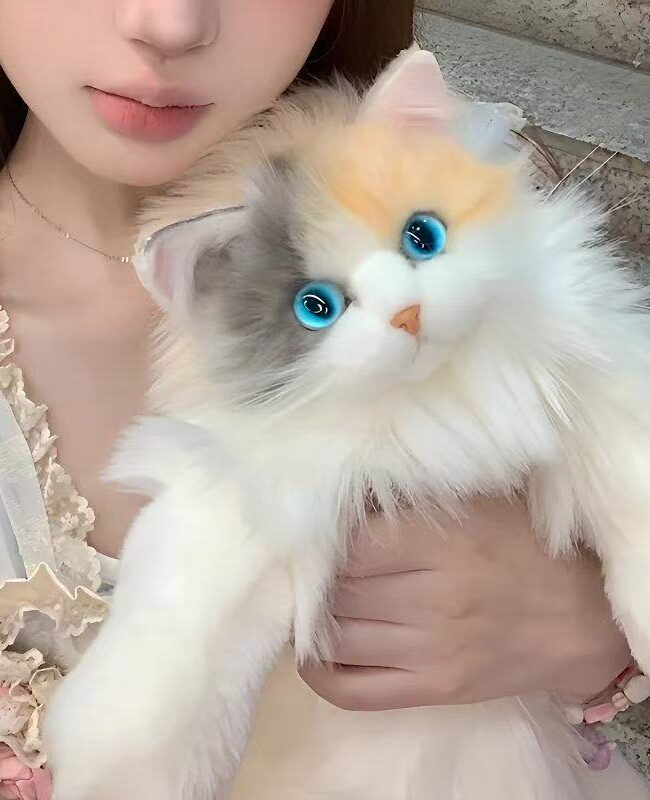 The Lucile Realistic Plush Cat Backpack Toy Stuffed Animal Doll Detail – La Rose Couture Handbags & Clutches