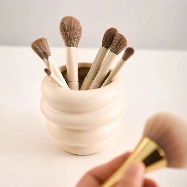 Eye shadow brush, eyebrow pencil, applicator tube - Image 2