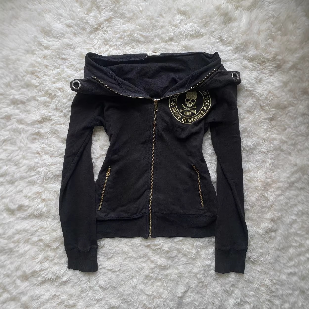 Women's slim-fit hoodie