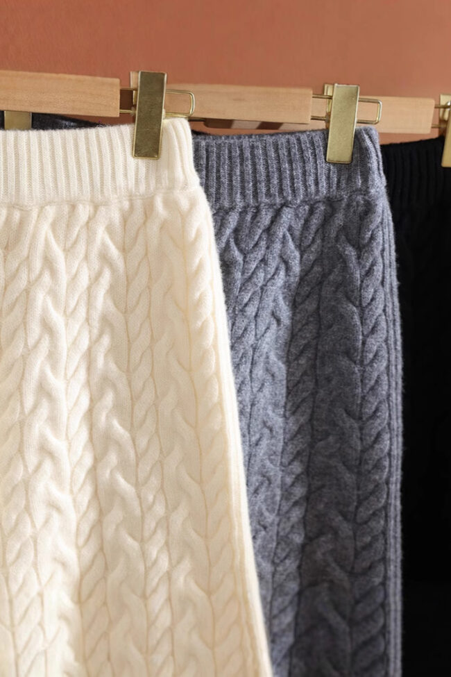 The Renee Pure Wool Knitted Twisted Thick Short Pants Detail – La Rose Couture Trousers & Skirts