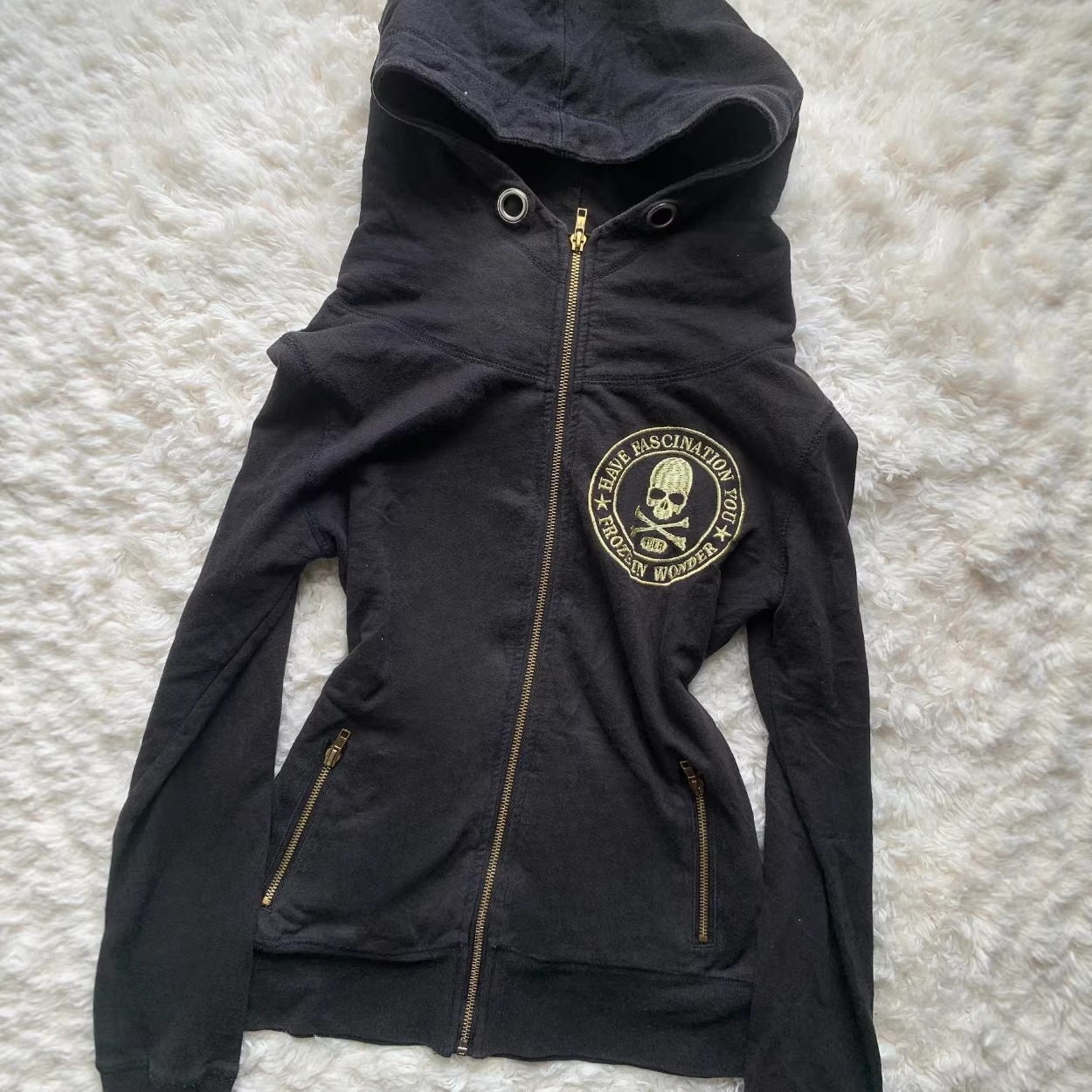 Women's slim-fit hoodie - Image 3