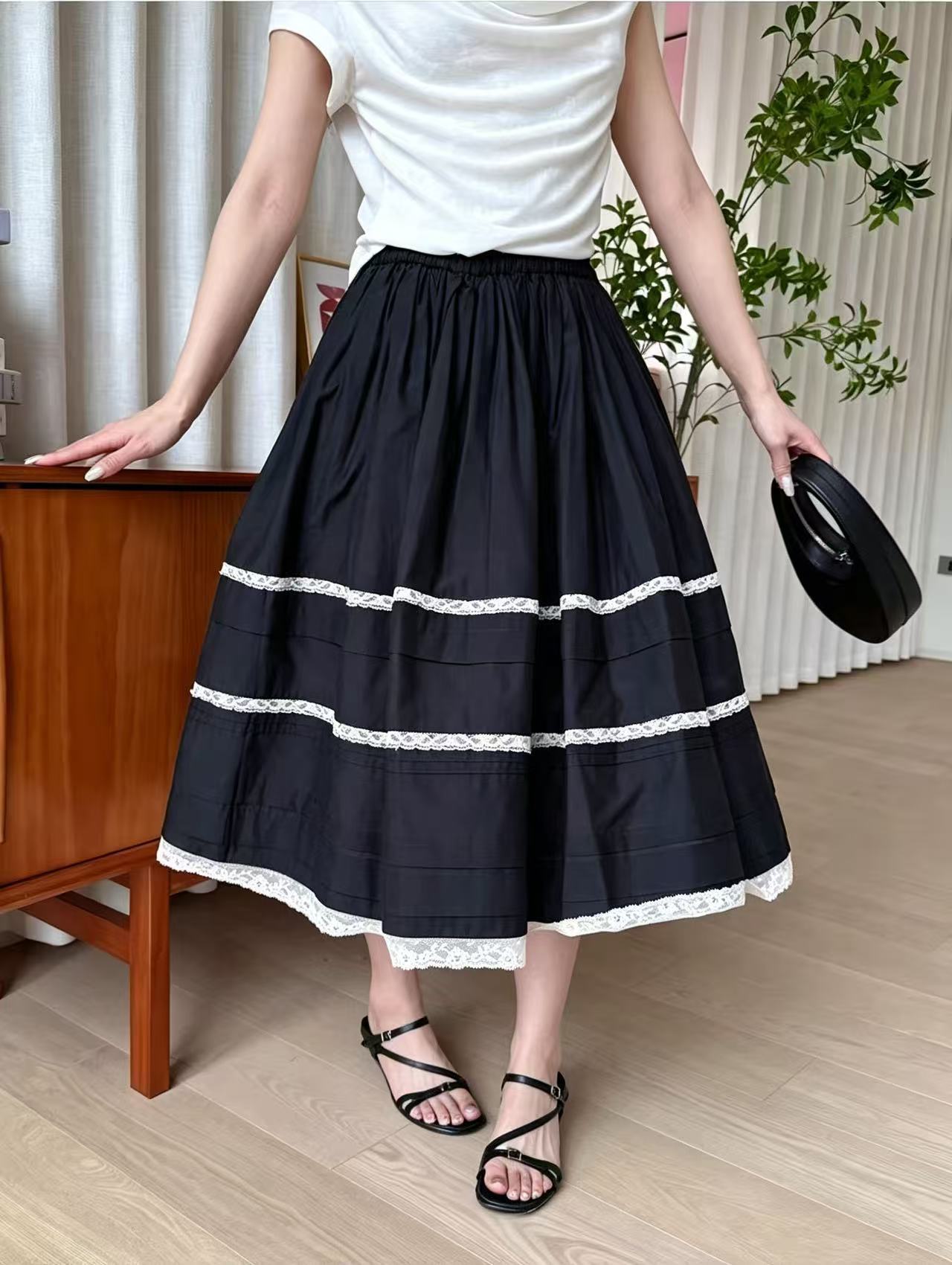 French Style Lace Splicing Floral Pleated A-Line Skirt - Image 4