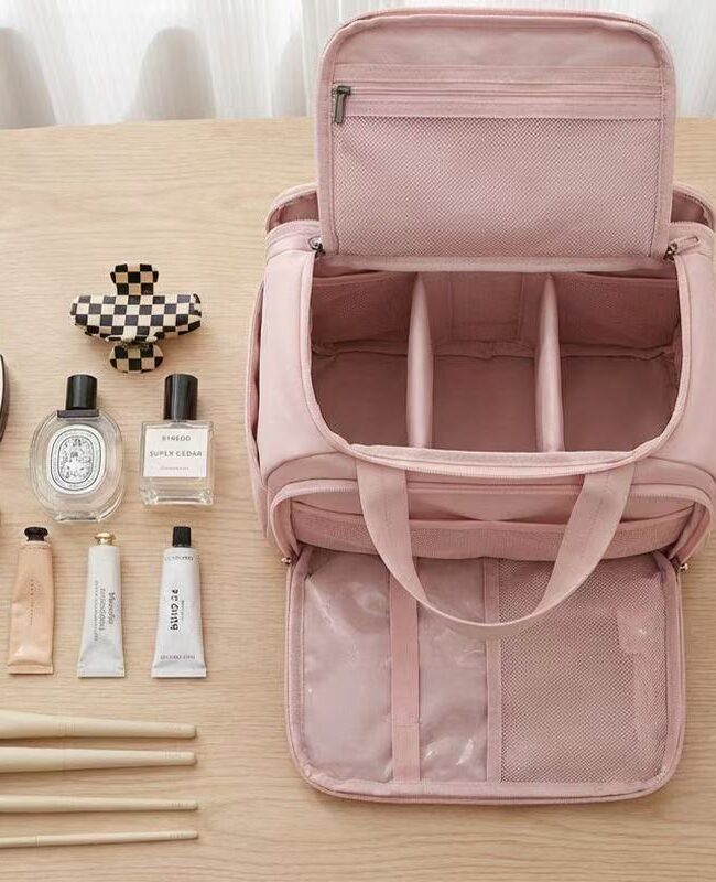 The Faustine Quilted Travel Makeup Bag Detail – La Rose Couture Handbags & Clutches