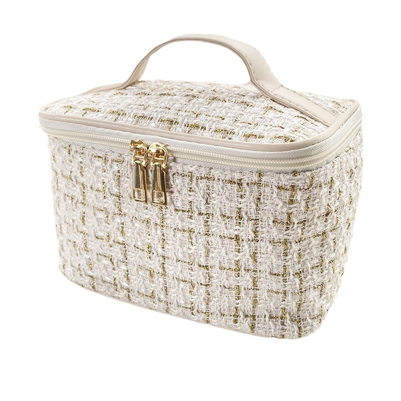 Plaid Makeup Bag with Zipper Closure - Image 2