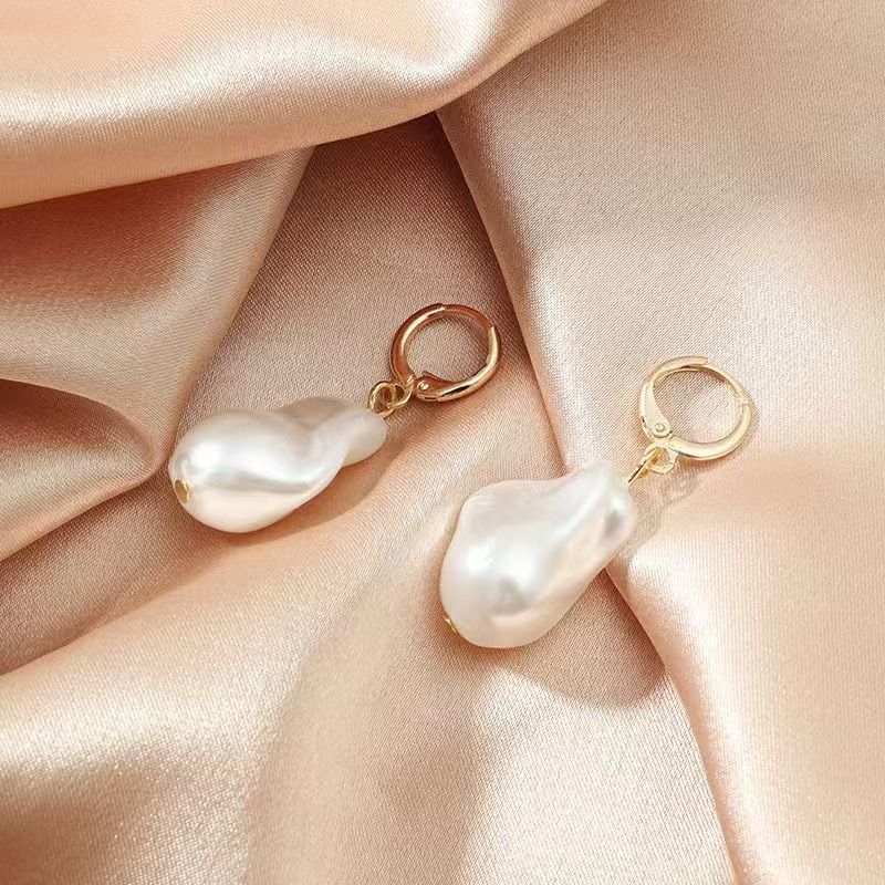 Irregular Baroque Pearl Earrings - Image 4