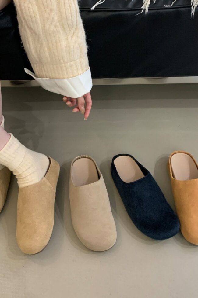The Laure Vintage Chunky Platform Plush Lined Slip on Loafers – La Rose Couture Shoes & Footwear