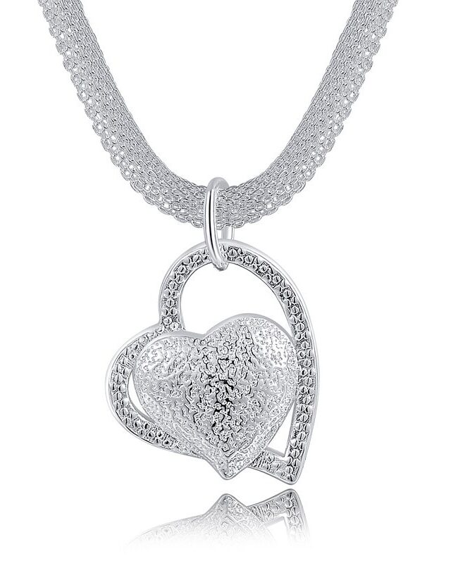 The Maelys Electroplated 925 Silver Heart Mesh Chain Necklace Detail – La Rose Couture Jewellery & Accessories