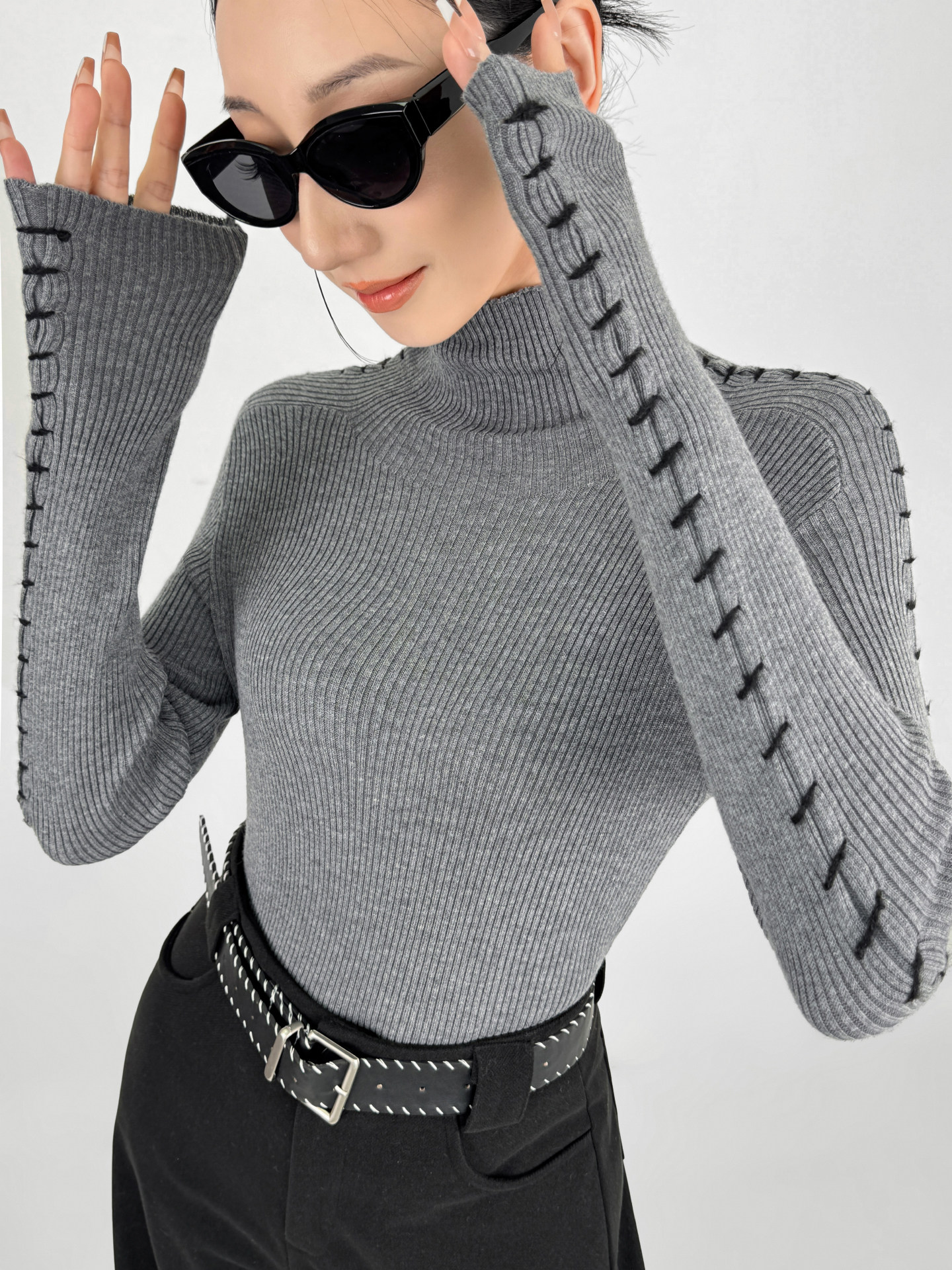 Minimalist High-Neck Knit Sweater for Women - Image 4