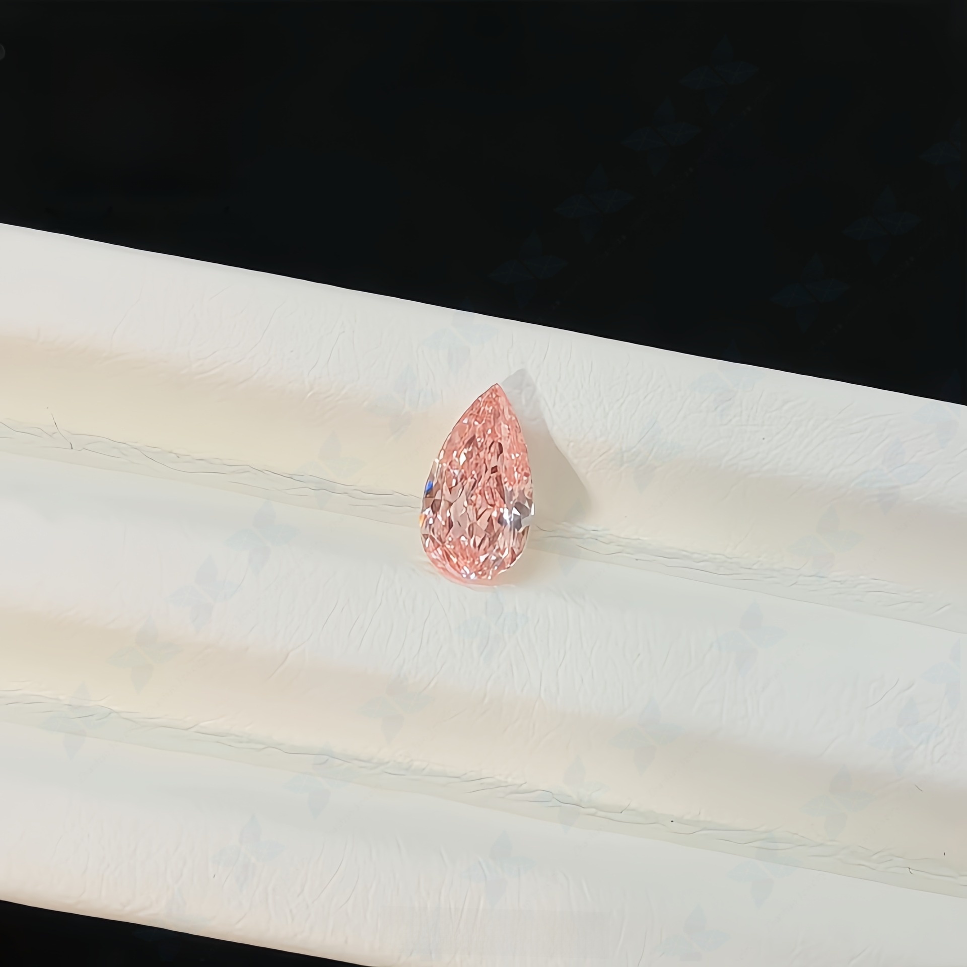 Pear-Shaped Pink Diamond with IGI Certification - Image 2