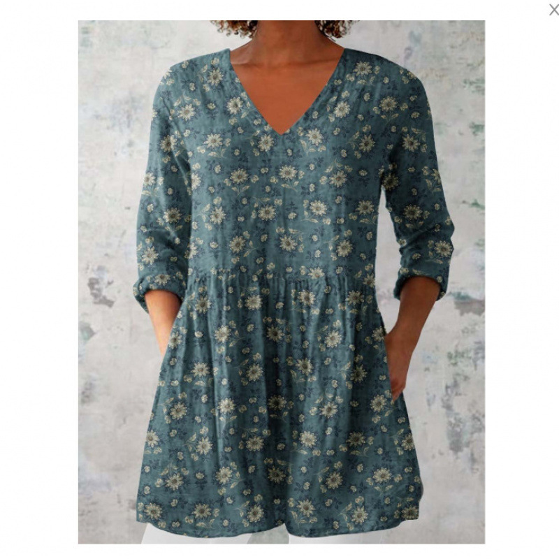 V-neck loose print dress