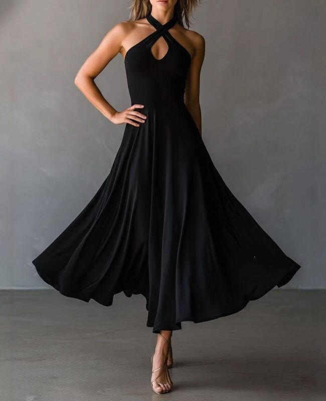 The Therese Retro Halter Neck Keyhole Back Long Dress Detail – La Rose Couture Dresses & Gowns