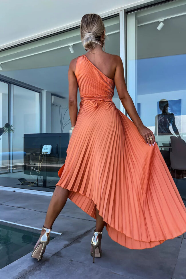 The Rosalie Elegant One Shoulder Pleated Long Dress Detail – La Rose Couture Dresses & Gowns