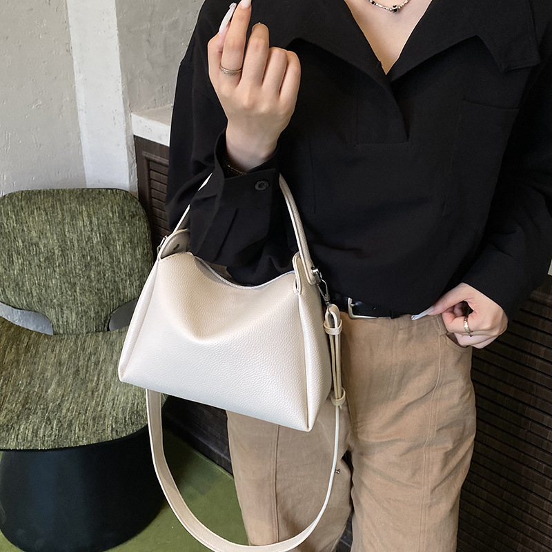 Casual Pillow Shoulder Bag - Image 3