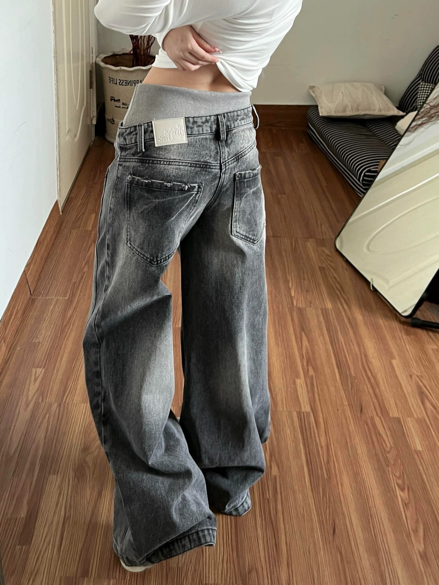 Vintage Washed Double-Waistband Wide-Leg Women's Jeans - Image 2