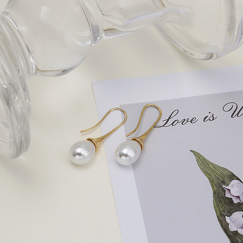Vintage Water Drop Pearl Earrings for Women Classic All-Match Jewelry - Image 2