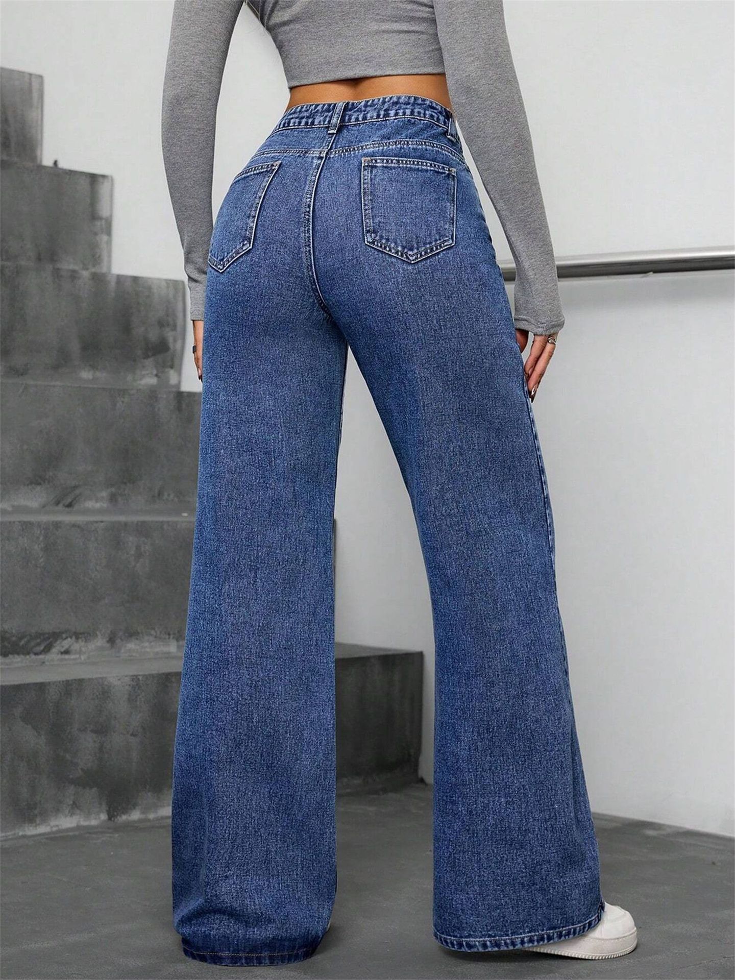 Loose straight-leg pants - Image 2