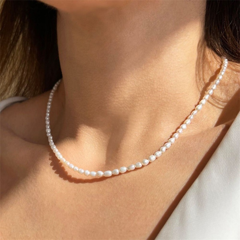 Stainless Steel Imitation Pearl Necklace Gold U-Shaped Pendant Fashion Jewelry - Image 2