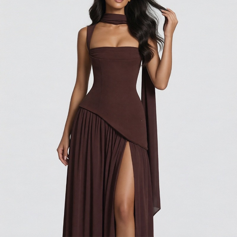 Elegant Backless Pleated Slit Dress - Image 4