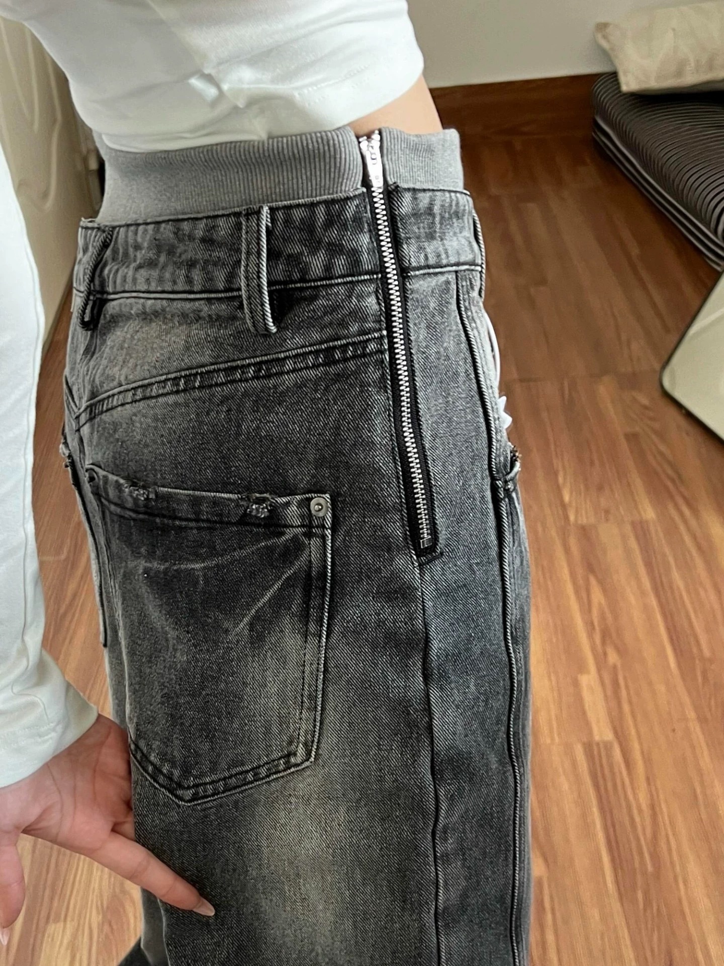 Vintage Washed Double-Waistband Wide-Leg Women's Jeans - Image 4