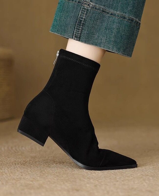 The Alix Flat French Point Toe Boots Thick Heeled Detail – La Rose Couture Shoes & Footwear