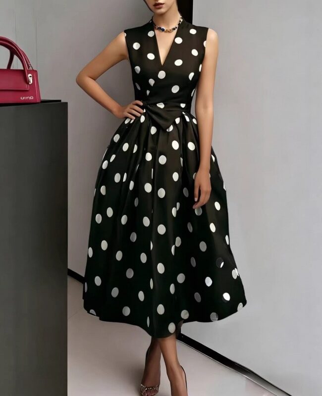 The Adrienne Elegant Polka Dot Slimming Dress Detail – La Rose Couture Dresses & Gowns