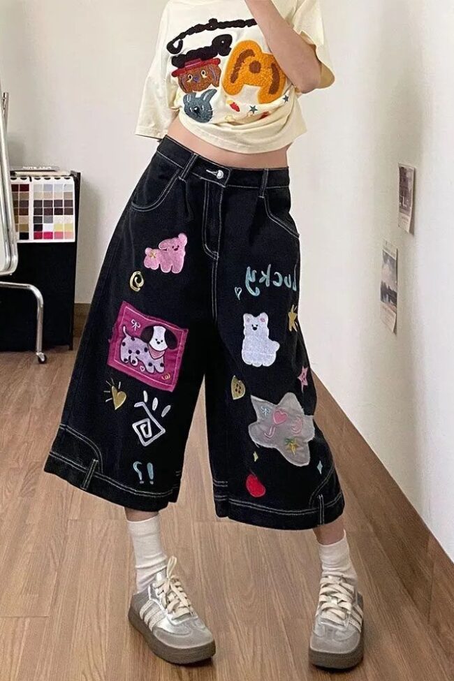 The Yvette Embroidered Denim Wide Leg Cropped Pants Detail – La Rose Couture Trousers & Skirts