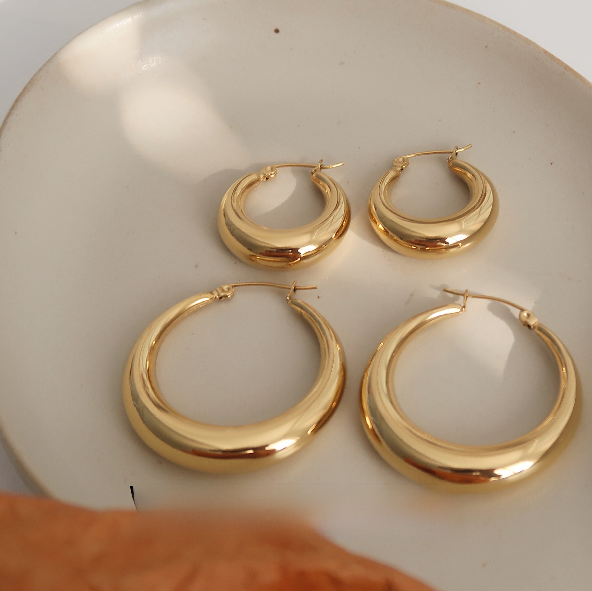 Women's Hollow Circle Titanium Steel Earrings Minimalist Geometric Lightweight Jewelry - Image 3