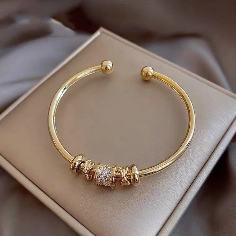 Adjustable Open-Waist Copper Alloy Bracelet For Women