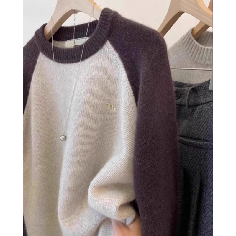 Women's Contrast Sleeve Raccoon Velvet Pullover Sweater - Image 2
